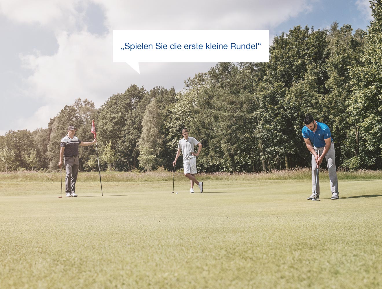 Golf-Club Buxtehude: Golfer beim putten auf der Bahn 14